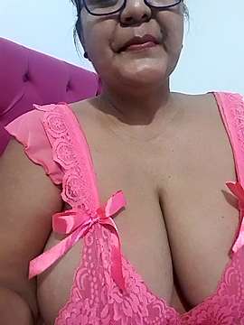 sami_bella naked stripping on cam for live sex video chat