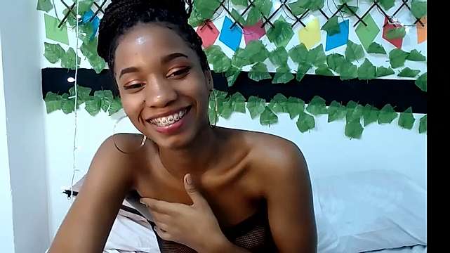 scarlett80 naked stripping on cam for live sex video chat