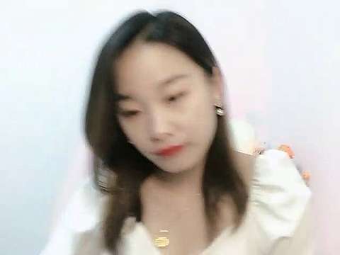 SisterHuang naked stripping on cam for live sex video chat