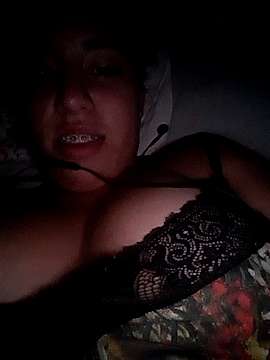 suelen02 naked stripping on cam for live sex video chat