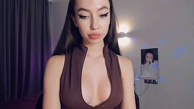 supreme_dominatrix naked stripping on cam for live sex video chat