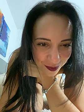 sweetyallie naked stripping on cam for live sex video chat
