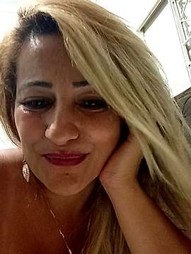 vivifernades naked stripping on cam for live sex video chat