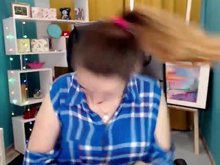 Your Wild Kitty nude on cam – live sex chat