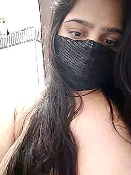yourssoumi naked stripping on cam for live sex video chat