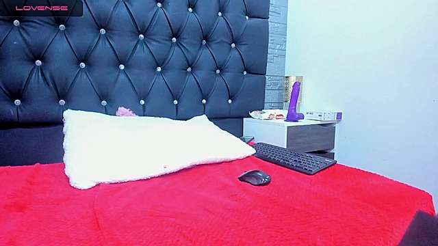 angela_etthan naked stripping on cam for live sex video chat