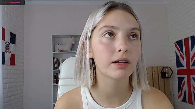 Bell_Rey naked stripping on cam for live sex video chat