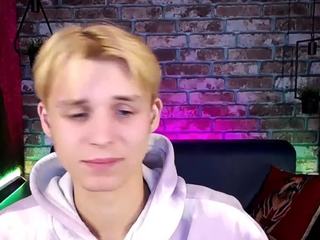 BobCandy nude on cam – live sex chat
