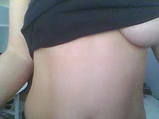 CheekyDana naked stripping on cam for live sex video chat