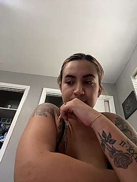 Chinkyphatkitty naked stripping on cam for live sex video chat