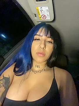 Diosa_Leia69 naked stripping on cam for live sex video chat