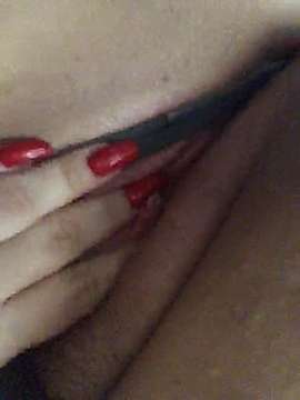 Elli_hatty naked stripping on cam for live sex video chat