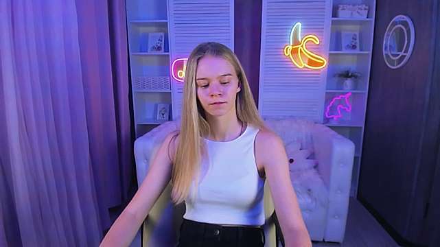 EmilySoShy naked stripping on cam for live sex video chat