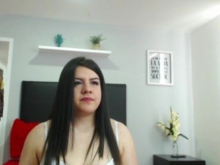 Eylin-rocks nude on cam – live sex chat