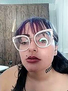 Gisely_ naked stripping on cam for live sex video chat