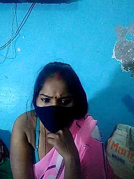 Goldy_05 naked stripping on cam for live sex video chat