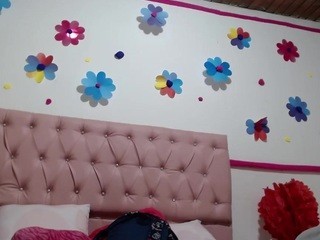 Hannaa-Rouse nude on cam – live sex chat
