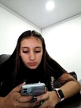 Hannah_02 naked stripping on cam for live sex video chat
