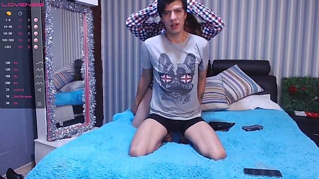 Honneylovers naked stripping on cam for live sex video chat