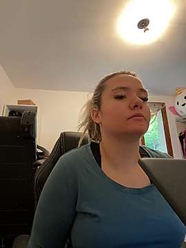 Irina_show naked stripping on cam for live sex video chat