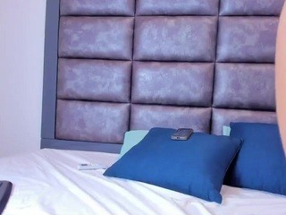 Isabella-Owen nude on cam – live sex chat
