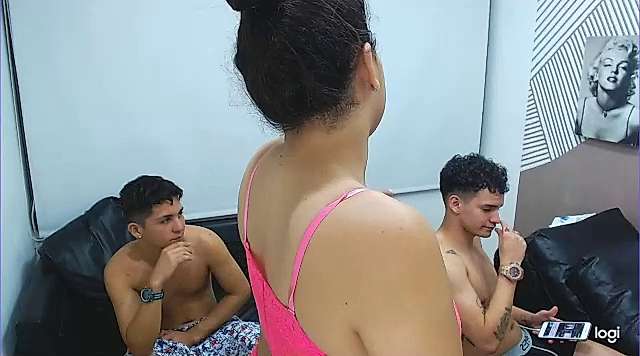 johandrys naked stripping on cam for live sex video chat