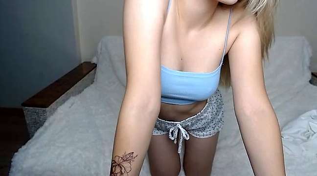 Kashai_nuro naked stripping on cam for live sex video chat