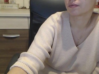 Korinna nude on cam – live sex chat