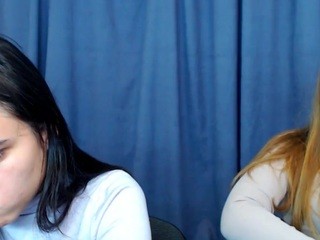 LaurieReia nude on cam – live sex chat