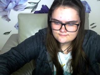Linda-Bunny nude on cam – live sex chat