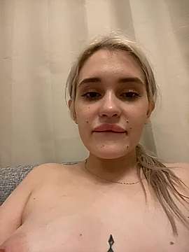 Linda_Rozz naked stripping on cam for live sex video chat