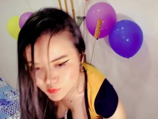 Littlee-kitty nude on cam – live sex chat