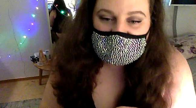 -Maryam- naked stripping on cam for live sex video chat