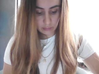 Mia-Belll nude on cam – live sex chat