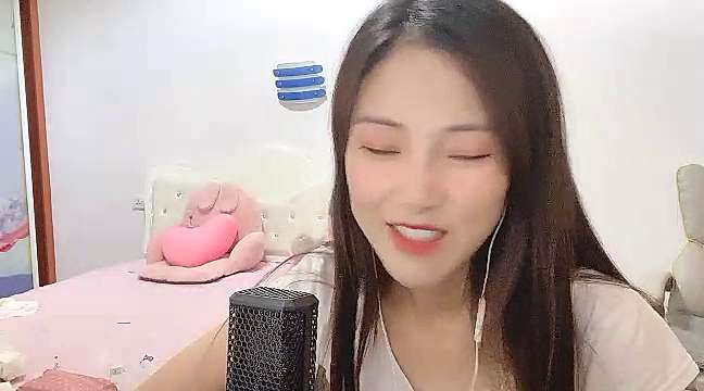 Michelle_Xia naked stripping on cam for live sex video chat