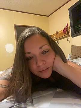 MilfSugaSuga naked stripping on cam for live sex video chat