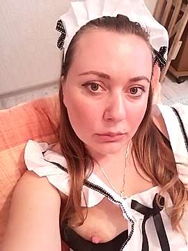 Myla_LaRose naked stripping on cam for live sex video chat
