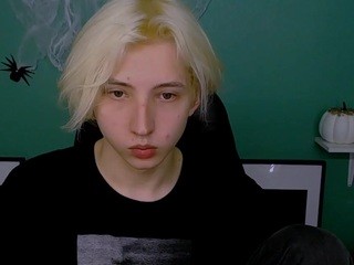 RileyHarriss nude on cam – live sex chat