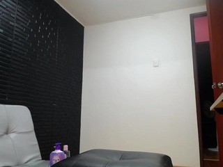 Rubby-Harrison nude on cam – live sex chat