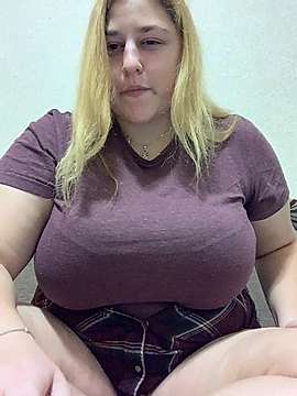 saftigemilla naked stripping on cam for live sex video chat