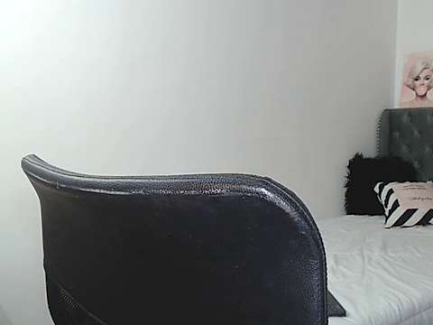 SamanthaCox_ naked stripping on cam for live sex video chat