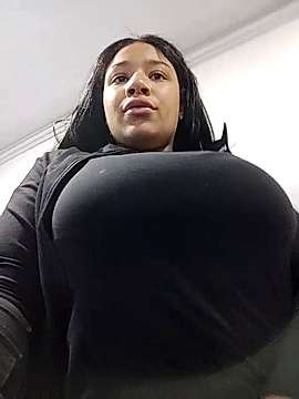 sasha_liciosa naked stripping on cam for live sex video chat