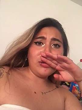 Scarlet_Morgan_ naked stripping on cam for live sex video chat