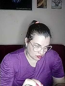 Showfull2k naked stripping on cam for live sex video chat