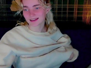 SoffiStar nude on cam – live sex chat