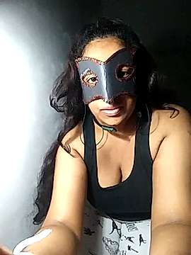 Srilankan_Model_Studio naked stripping on cam for live sex video chat