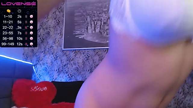 SummyHalli naked stripping on cam for live sex video chat