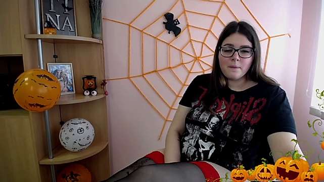 SweetyTinna_ naked stripping on cam for live sex video chat
