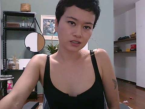 venusiann naked stripping on cam for live sex video chat