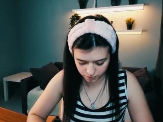 VinsonjaVars nude on cam – live sex chat